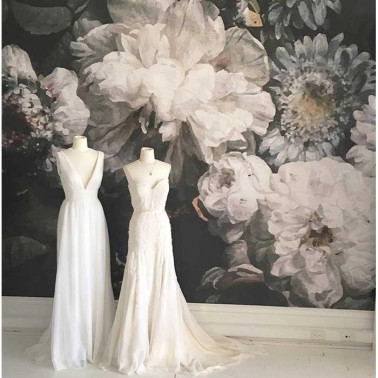 Wallpaper DARK FLORAL MURAL - ANEWALL