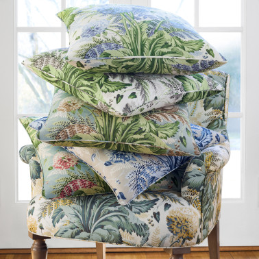Dahlia Navy On Linen AF24540
