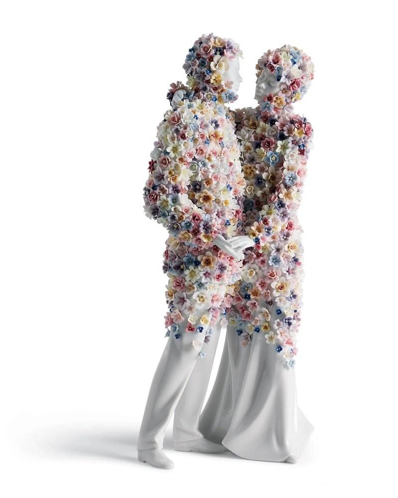 Figura joven pareja Amor III con flores Figura joven pareja Amor III con flores