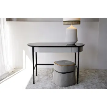 Desks - Online Shop